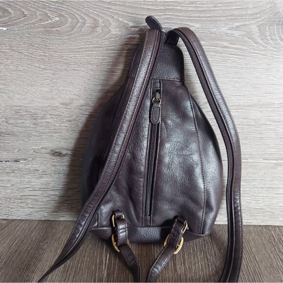 St. Johns Bay Vintage Brown Pebbled Leather Sling, Shoulder Backpack Bag - Picture 2 of 7